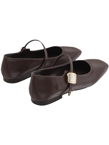Limoya Strap ballerina in Brown