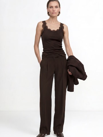 Top de la Rich & Royal pe maro