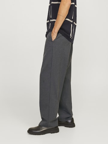 JACK & JONES Loose fit Trousers with creases in Grey