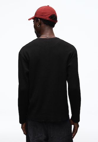 T-Shirt Bershka en noir