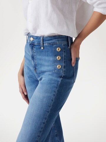 GUESS Tapered Jeans 'Faye' in Blau