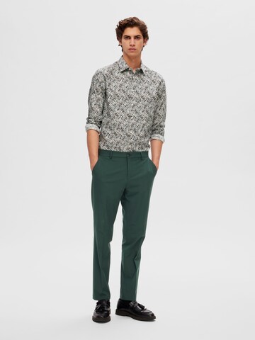 SELECTED HOMME - Slimfit Calças com vincos 'Liam' em verde