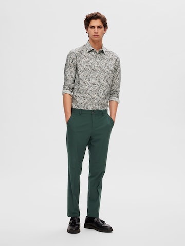 SELECTED HOMME Slim fit Pleated Pants 'Liam' in Green