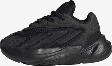 ADIDAS ORIGINALS - Zapatillas deportivas 'Ozelia' en negro: frente