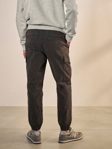 regular Pantaloni cargo di Next in grigio