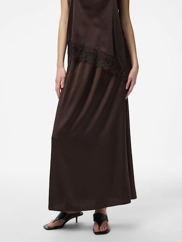 Gonna 'PCFesta' di PIECES in marrone: frontale