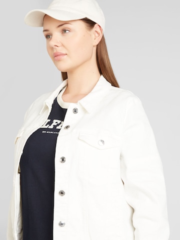 Vero Moda Curve Prehodna jakna 'WILD SOYA' | bela barva