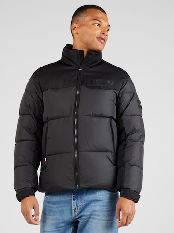 TOMMY HILFIGER Winterjas 'New York' in Zwart: voorkant