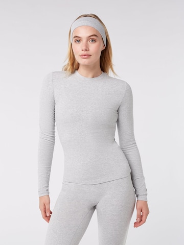 YO-GAYA Tričko 'Lounge Long Sleeve Top' - Sivá: predná strana