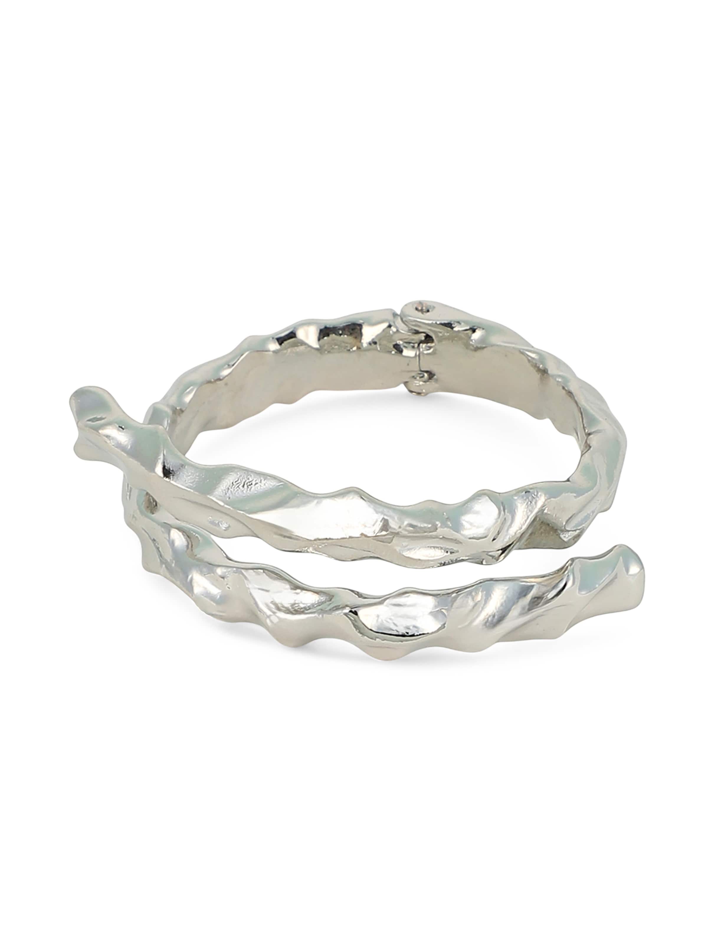 SOHI Bracelet 'Aadhya' en argent, Vue avec produit