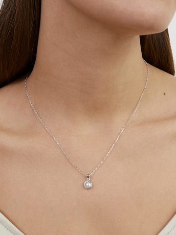 s.Oliver Ketting in Zilver: voorkant