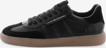 Baskets basses 'Pop' Kennel & Schmenger en noir : devant