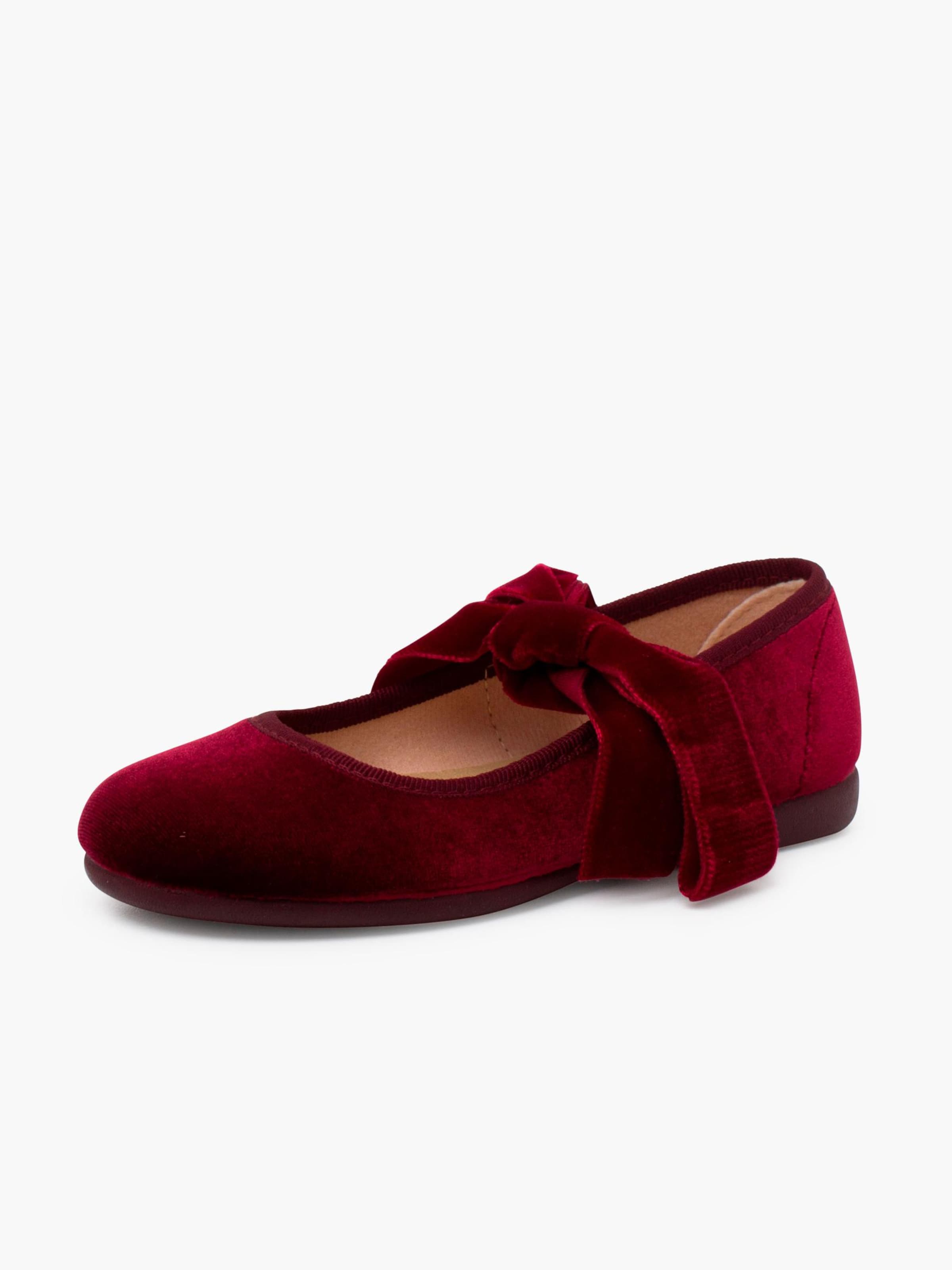 Ballerina di Pisamonas in rosso: frontale