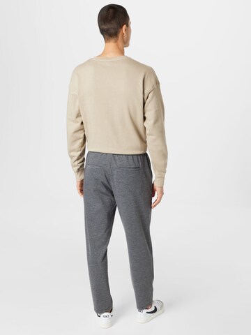 Regular Pantalon 'Pilou' Casual Friday en gris