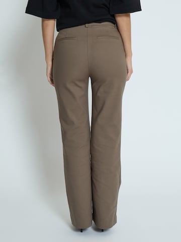 Peppercorn Flared Broek 'Pernille' in Bruin