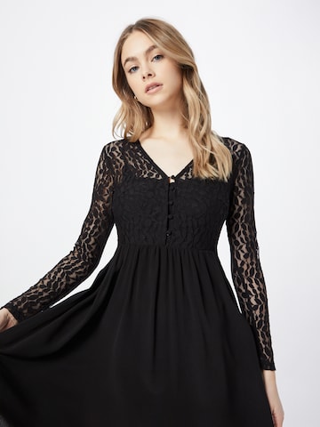 Robe 'Cecile' ABOUT YOU en noir