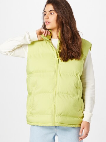 Gilet WEEKDAY en vert : devant