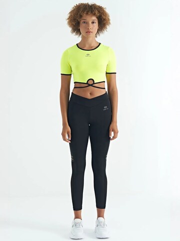 Tommy Life Performance Shirt in Yellow
