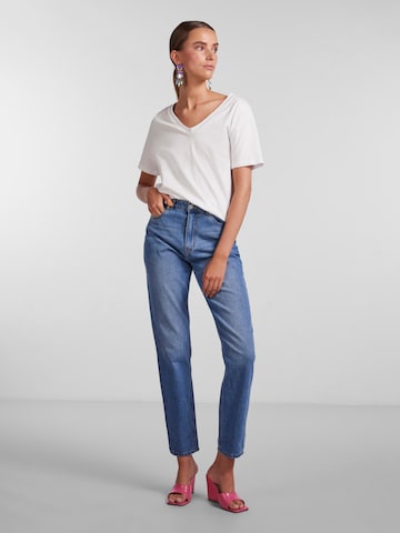 Coupe slim Jean 'Nursel' PIECES en bleu