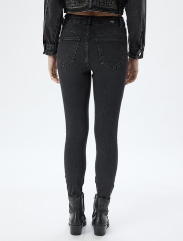 Koton Skinny Jeans in Zwart