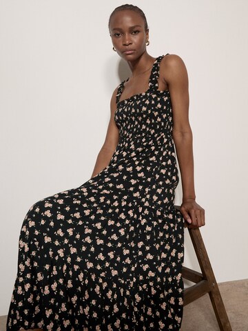 Apricot Ditsy Floral Smocked Midi Dress ' ' in Orange: Vorderseite