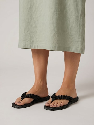 ILSE JACOBSEN Slipper 'CHEERFUL06' in Schwarz: Vorderseite