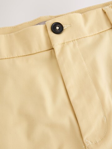 Coupe slim Pantalon chino Next en jaune