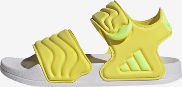 Claquettes / Tongs 'Adilette' ADIDAS SPORTSWEAR en jaune : devant
