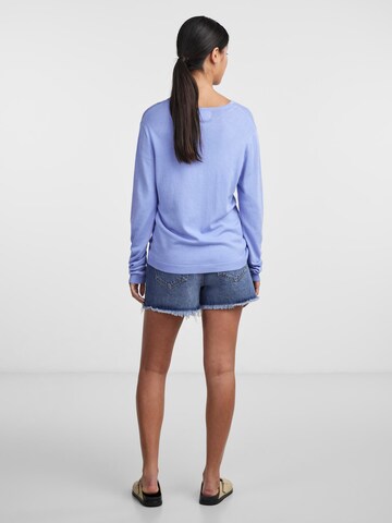 Pull-over 'SONJA' PIECES en bleu