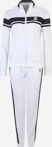 Completo sportivo di Sergio Tacchini in bianco: frontale