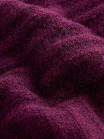 Next Sweater in Red