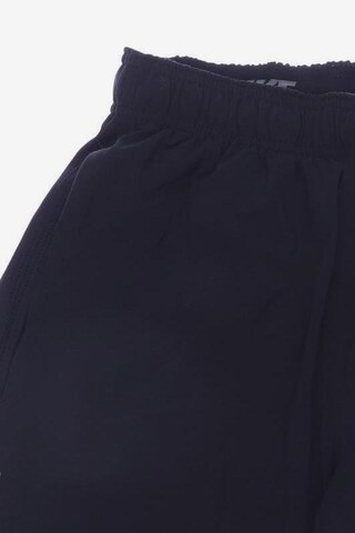 NIKE Shorts 31-32 in Schwarz