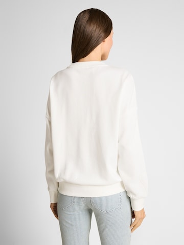 TOM TAILOR Sweatshirt in White