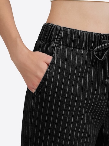 Wide leg Jeans di Imily Bela in nero