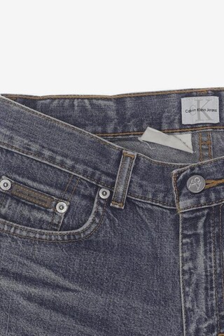Calvin Klein Jeans Shorts in S in Blue