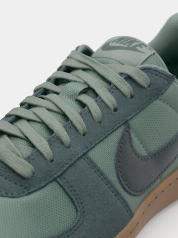 Nike Sportswear Низкие кроссовки 'FIELD GENERAL' в Зеленый