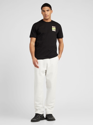 EA7 Emporio Armani T-shirt i svart