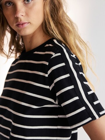 Next Shirt in Schwarz