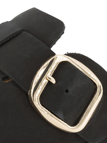 Piece Of Mind Clogs 'Comfort' in Black: front