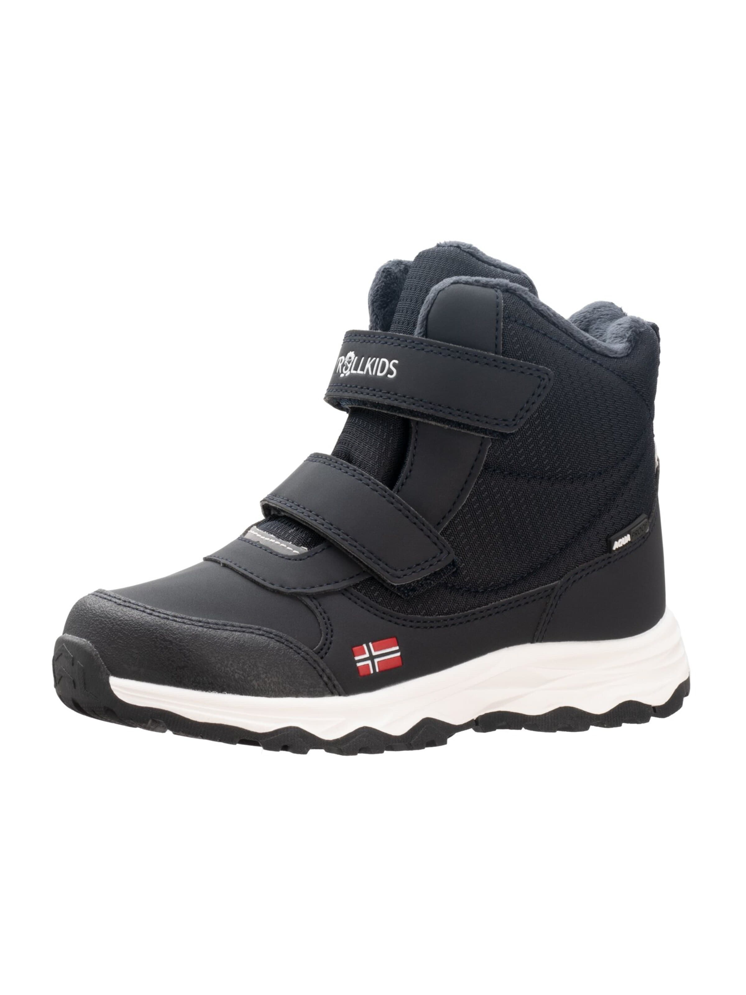 TROLLKIDS Snow Boots in Black: front