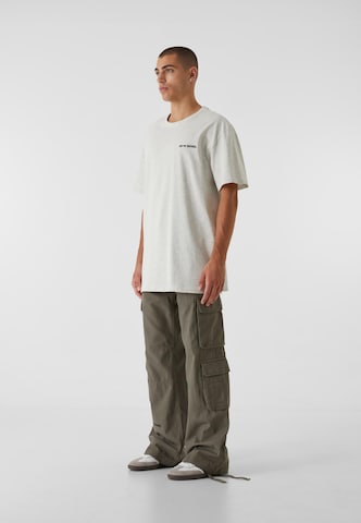 9N1M SENSE T-shirt 'Essentials' i grå