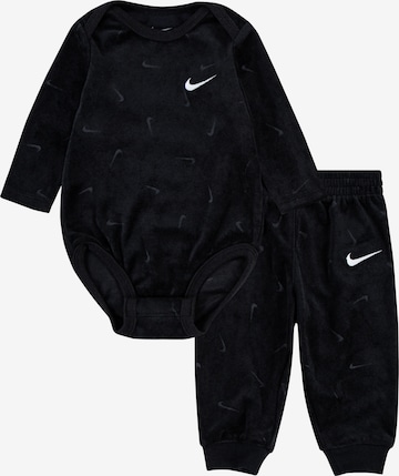 Nike Sportswear Set 'NEW IMPRESSIONS' in Zwart: voorkant