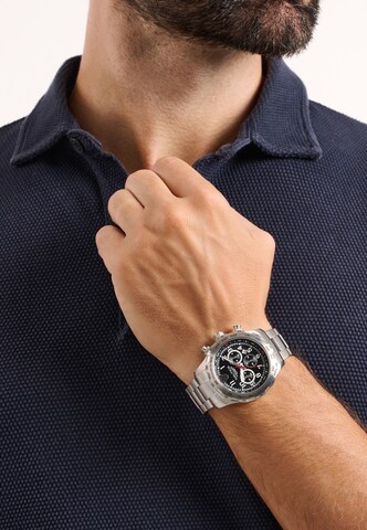 Montre à affichage analogique NAUTICA en argent : devant