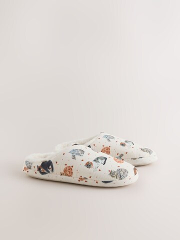 Next Huisschoenen in Beige