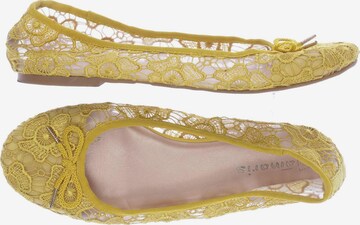 TAMARIS Flats & Loafers in 42 in Yellow: front