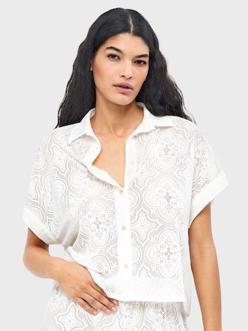 Gisela Blouse ' ' in White: front