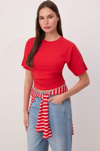 Trendyol Футболка в Красный: спереди