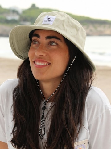 Surf Monkey Sports hat in Beige