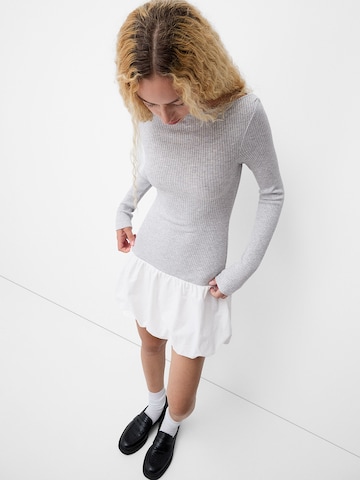 Robe Bershka en gris