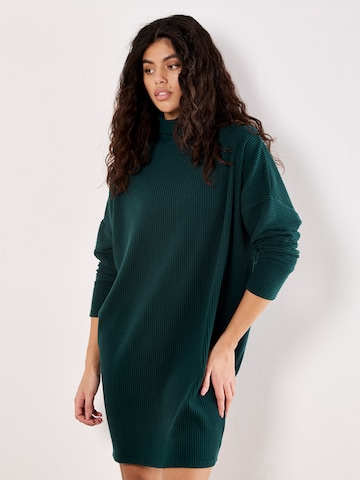 Robes en maille Apricot en vert : devant